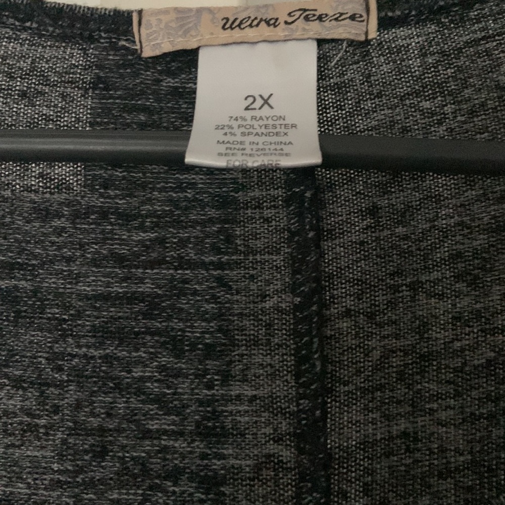 Ultra Teeze plus Top - Picture 2 of 4